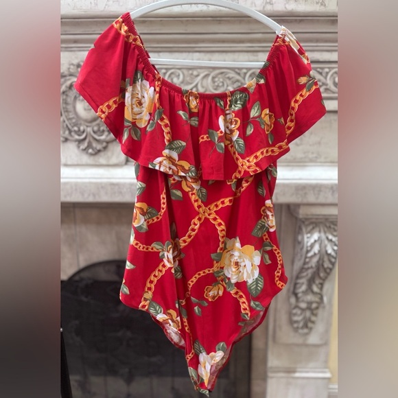 Caren Sport Red Floral Chain Design Ruffled Bodysuit Size 3X - Picture 1 of 12